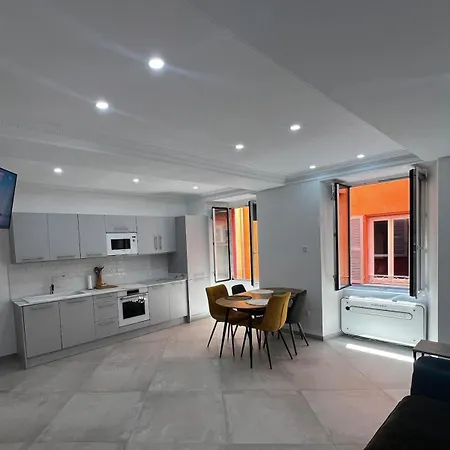 Apartment T3 Place Du Marche