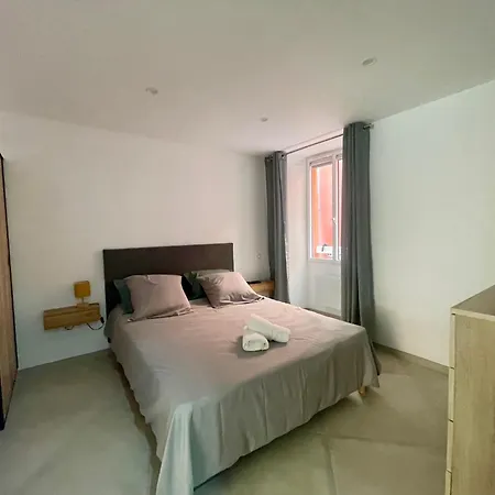 Apartment T3 Place Du Marche Bastia (Corsica)