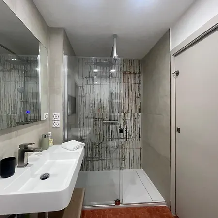 T3 Place Du Marche Bastia (Corsica)