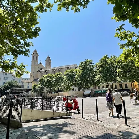 Apartment T3 Place Du Marche