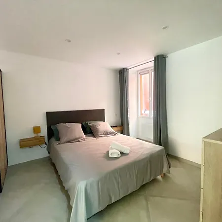 Apartment T3 Place Du Marche