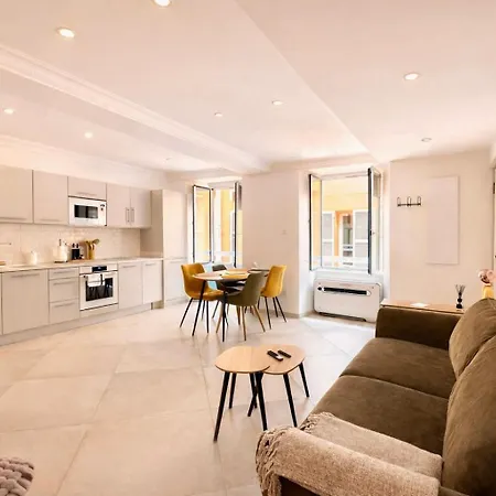 Apartment T3 Place Du Marche