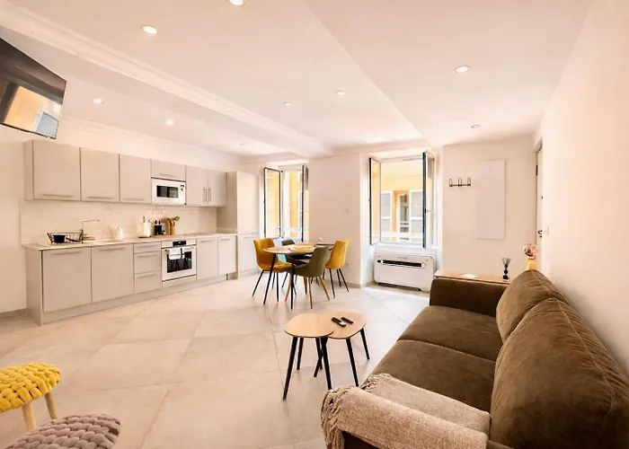 Appartement T3 Place Du Marche