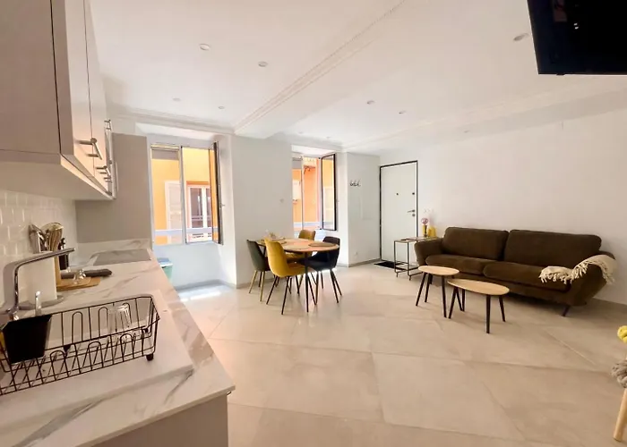 Appartement T3 Place Du Marche *