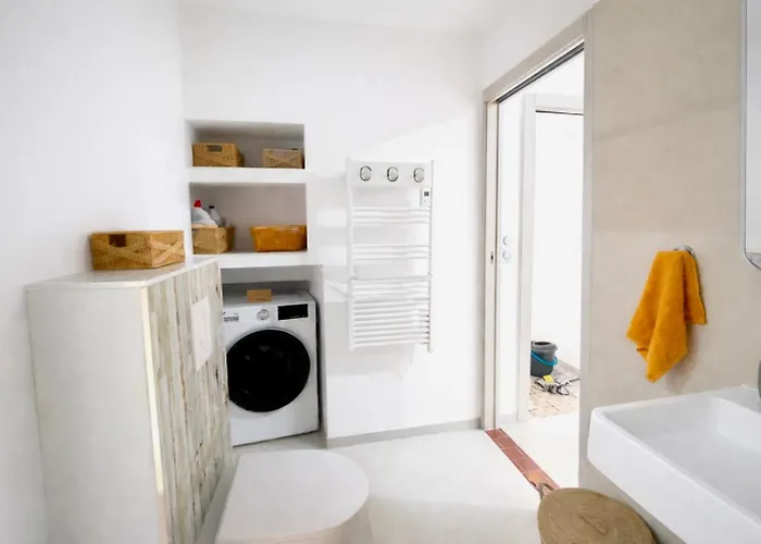 Appartement T3 Place Du Marche Bastia (Corsica)